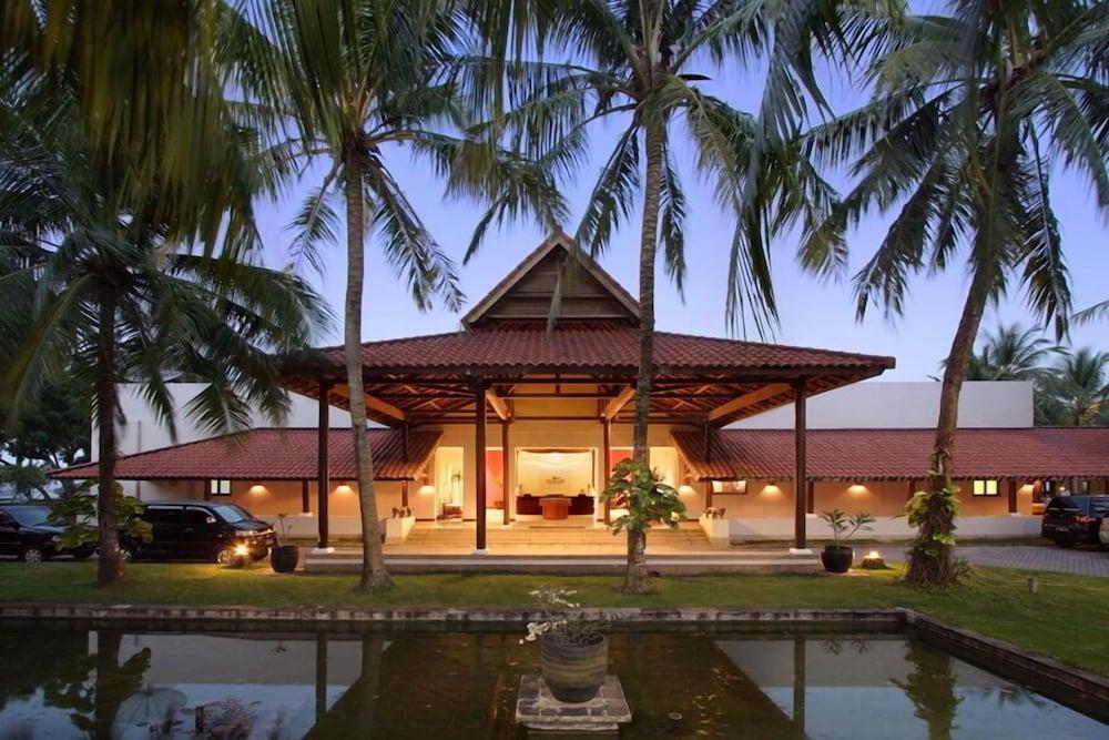 Grand Elty Krakatoa Otel Kalianda Dış mekan fotoğraf